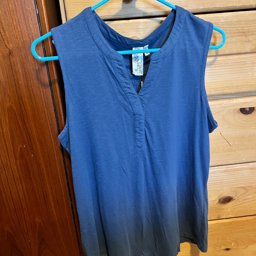 Adventura blue women’s tank
